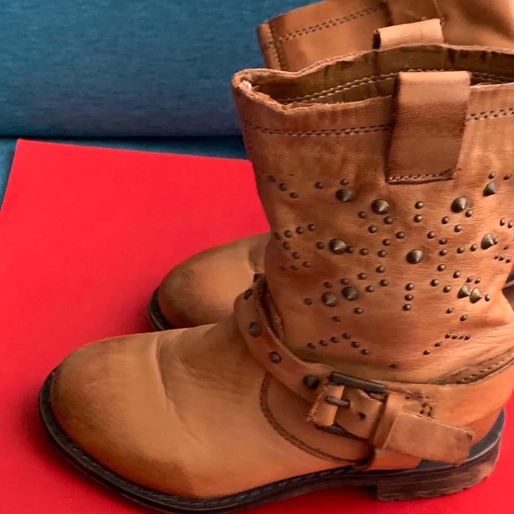 Brown short studded boots